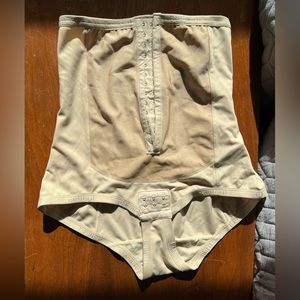 Bellefit postpartum dual closure c section girdle